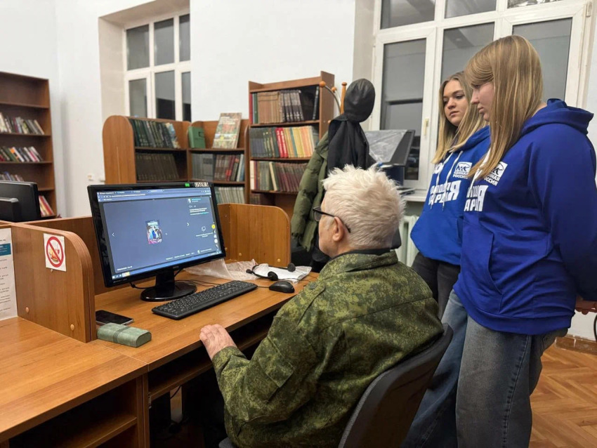 В Жуковском состоялось очередное занятие по цифровой грамотности для старшего поколения